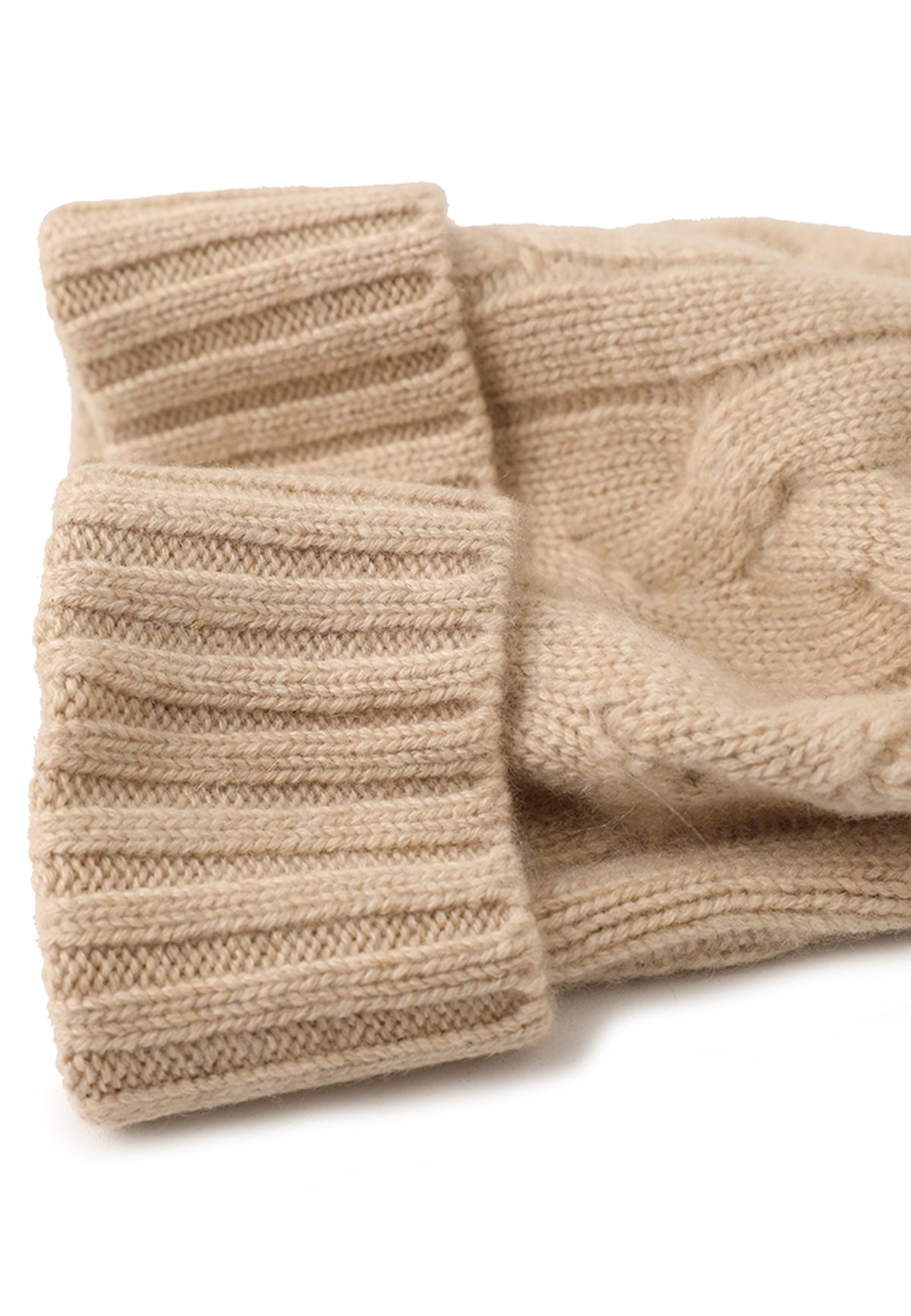 Soft Cable-Knit Cashmere Beanie