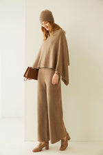 Load image into Gallery viewer, Smooth Cashmere Poncho
